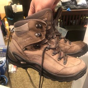 Lowa renegade women’s 10